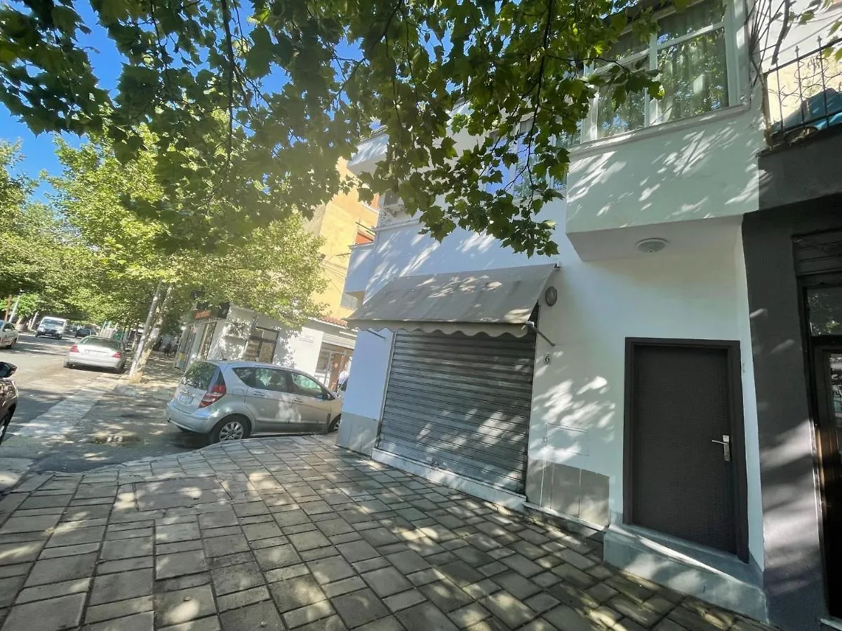Lovely One-Bedroom Apartment With Private Entrance Tirana 0*,  Albanië